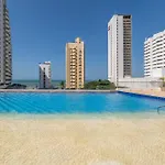 Delightful *2Bed/2Bath W Ac* Beach Breeze
