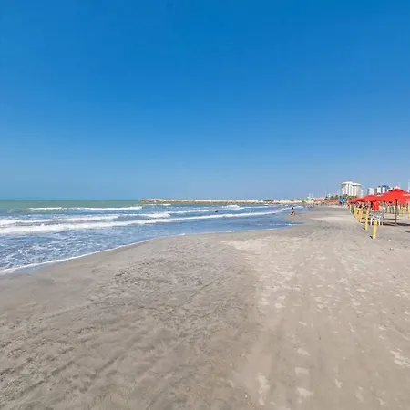 Delightful *2bed/2bath W Ac* Beach Breeze * Cartagena