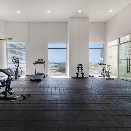 Delightful *2bed/2bath W Ac* Beach Breeze Apartamento